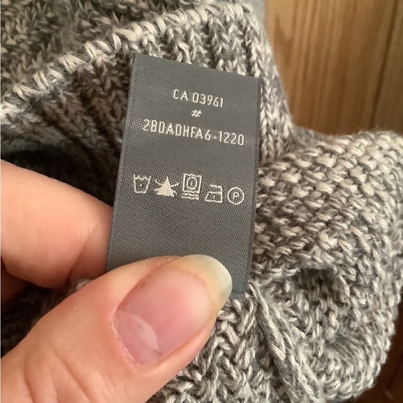 🍉Denver Hayes Men’s sweater, M, light grey, white, 100% cotton, cowl neck - Picture 6 of 10